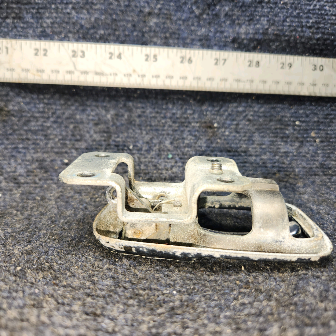 Used aircraft parts for sale, 459-441, 464-048 Piper PA28-140 Cabin Door Handle w/ Escutcheon Assy
