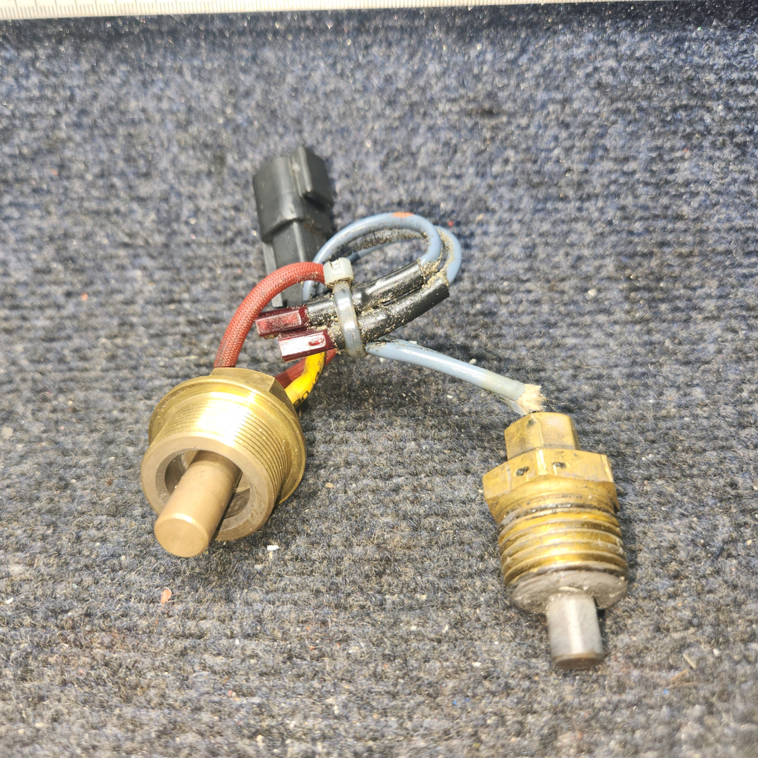Used aircraft parts for sale, Tt02634 Tenis Lycoming O-540 PIPER PA-24-250 Threaded Heat Element - 115V