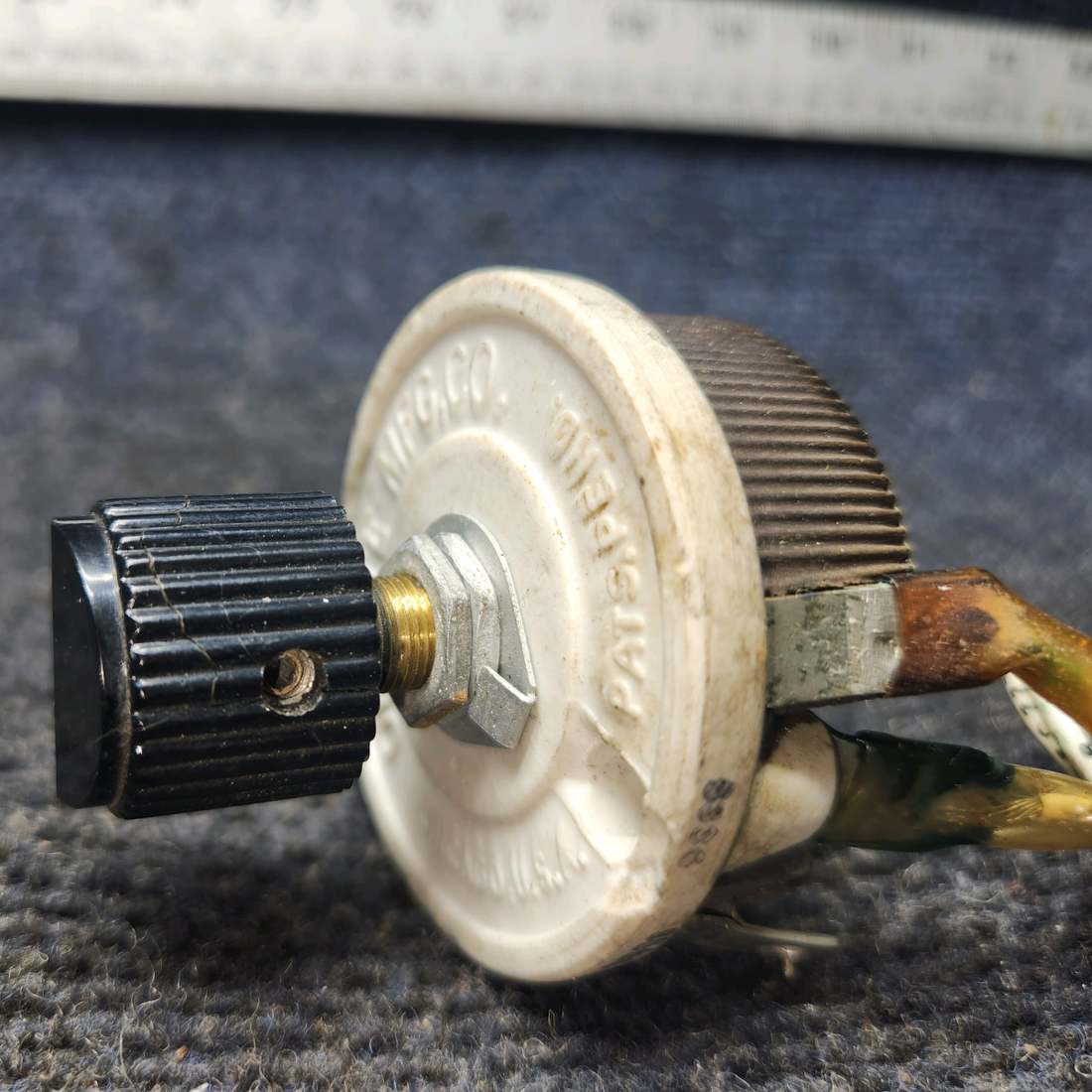 Used aircraft parts for sale, J-22-F2-351 Ohmite BEECHCRAFT 95-55B Dimmer Assembly – 15 Amp