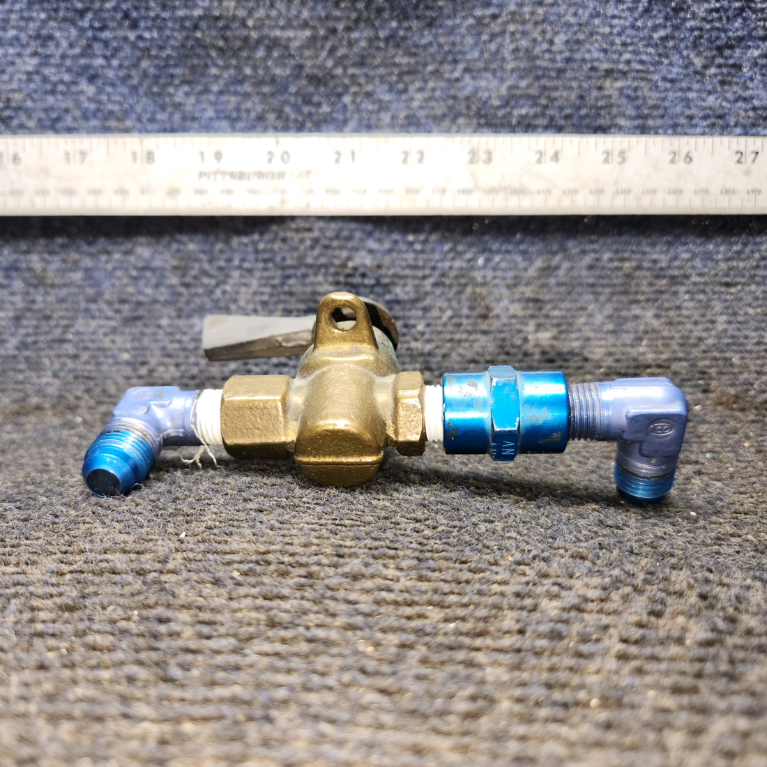 Used aircraft parts for sale, 0411803-5 cessna 150G Fuel Shutoff Valve