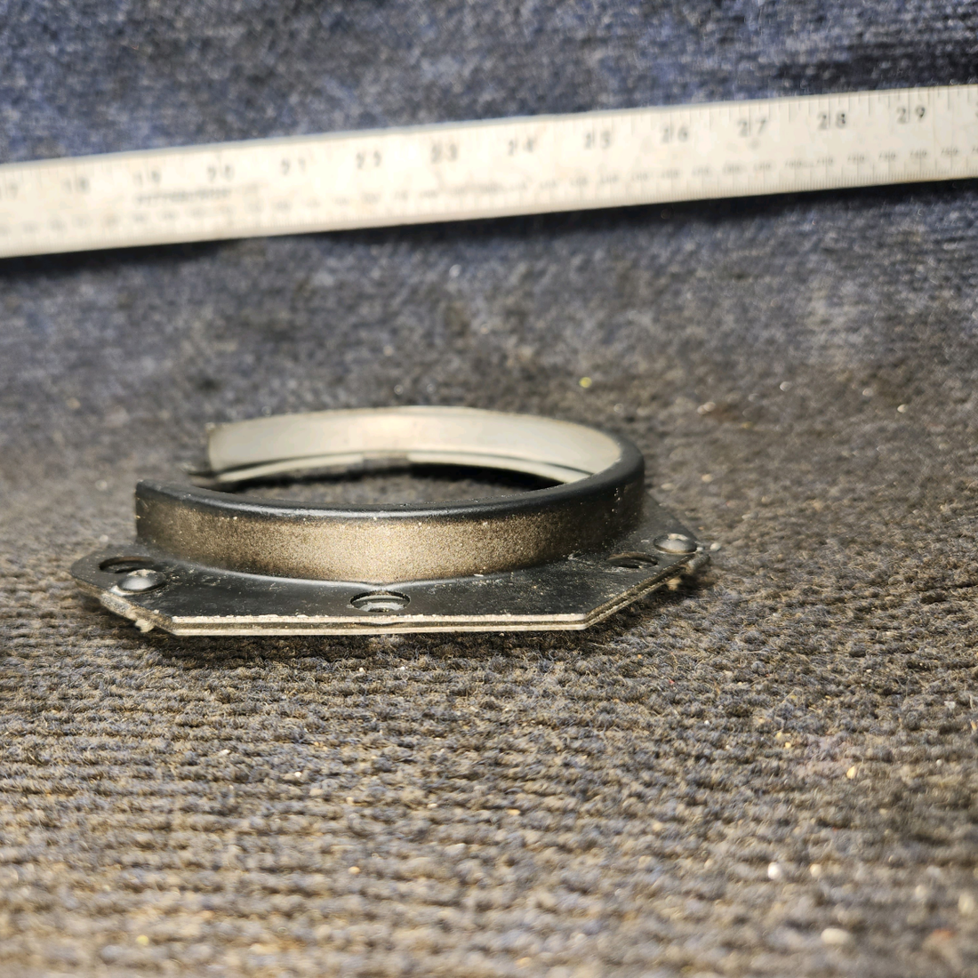Used aircraft parts for sale, 0423542-6 cessna 150G Landing Light Bracket Assembly