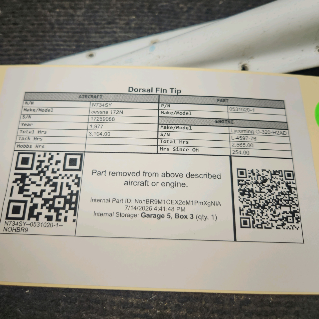 Used aircraft parts for sale, 0531020-1 cessna 172N Dorsal Fin Tip