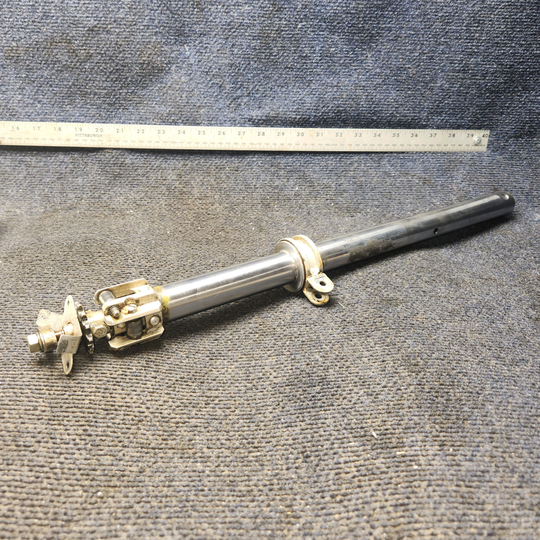 Used aircraft parts for sale, 0760640-1 Cessna 182G Control Tube w Bearing Assy