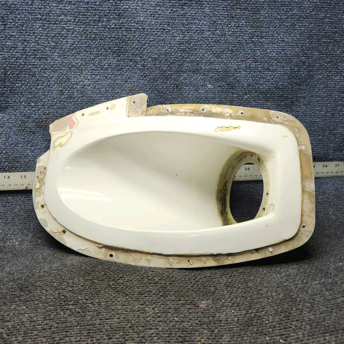 Used aircraft parts for sale, 2452006-22 Cessna 172RG Landing Light Housing Assy - RH