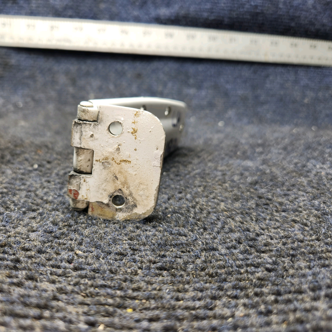 Used aircraft parts for sale, 0711037-19 Cessna Cabin Door  Hinge Assembly Lower - LH