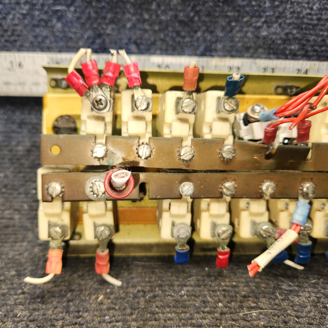 Used aircraft parts for sale, 35209-000 piper PA-28-181 Circuit Breaker Panel