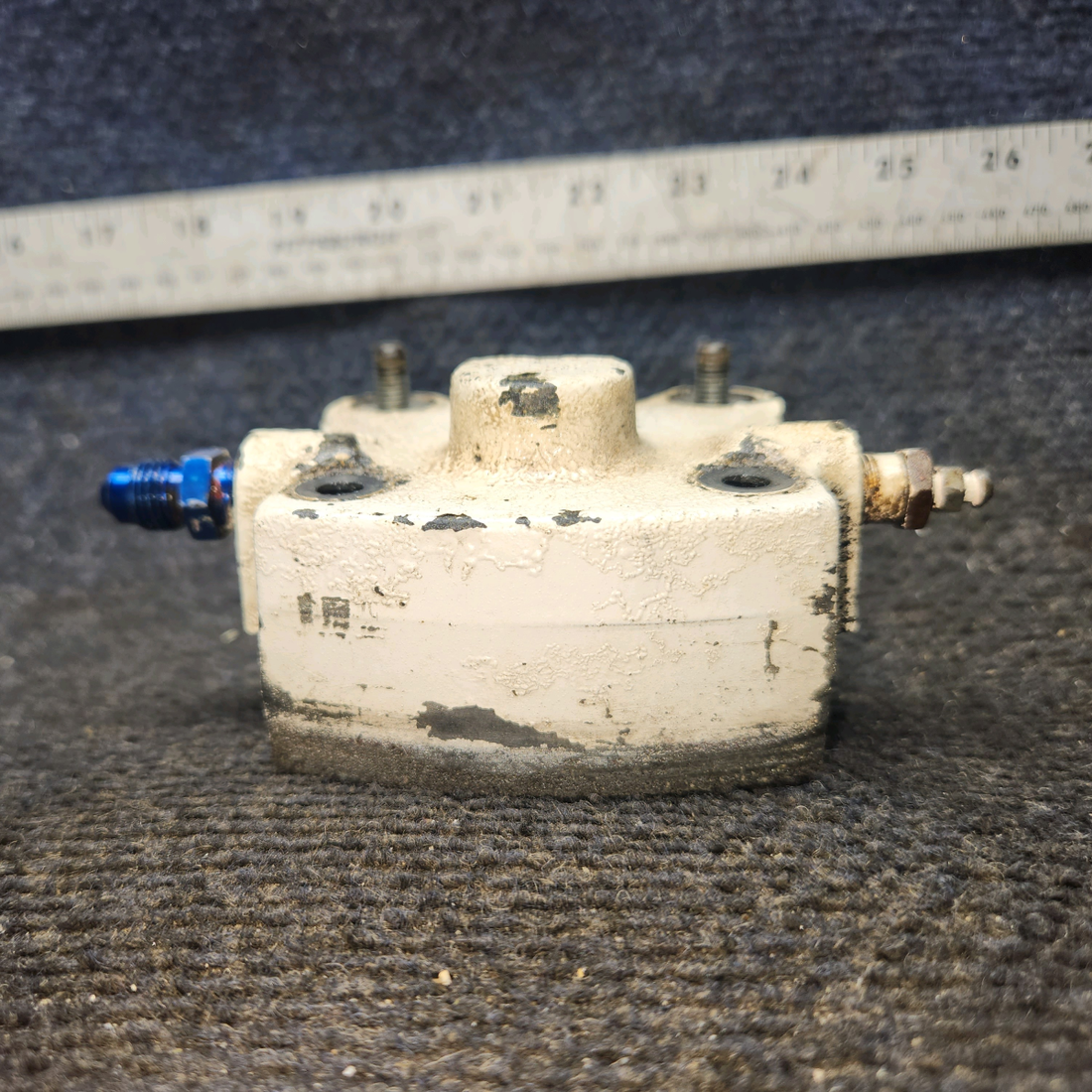 Used aircraft parts for sale, C163030-0103 Cleveland cessna 150G Brake Caliper Assembly