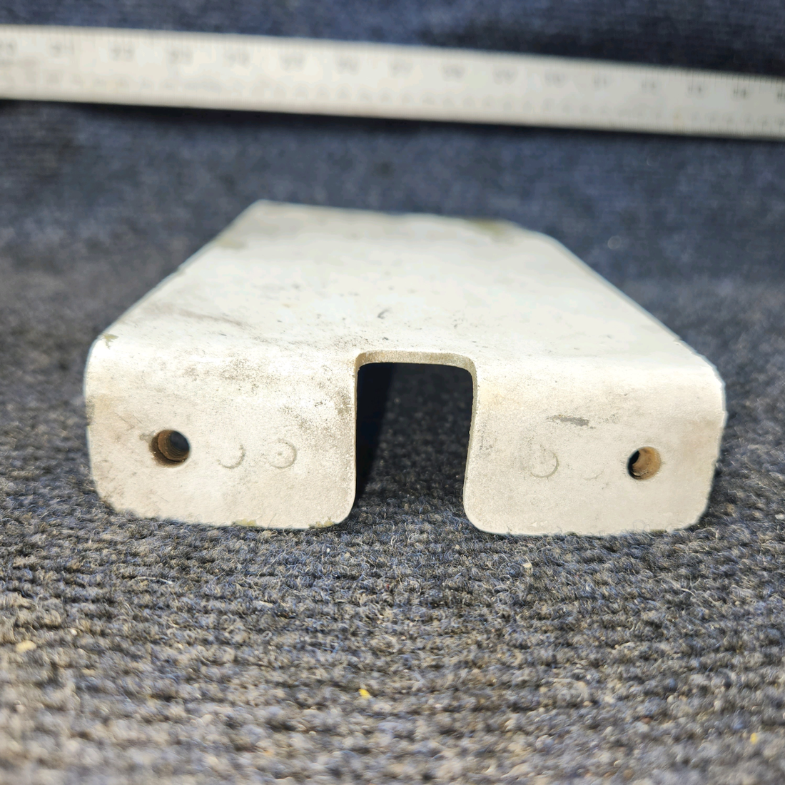 Used aircraft parts for sale, 37880-003 Piper PA28-161 Wheel Pant Bracket - RH