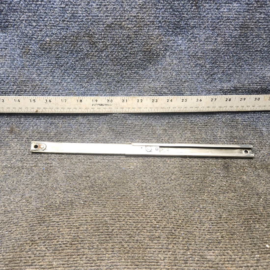 Used aircraft parts for sale, 65727-000 piper PA-28-181 Door Holder Assembly