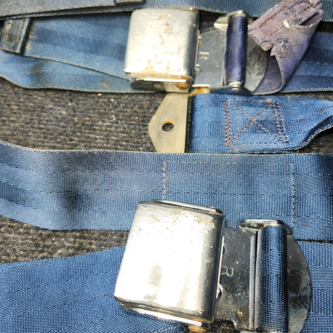 Used aircraft parts for sale, SEAT BELT-SET PIPER PA28-140 PA28-140 Seat Belt Set Pilot-Copilot And Rear Passenger