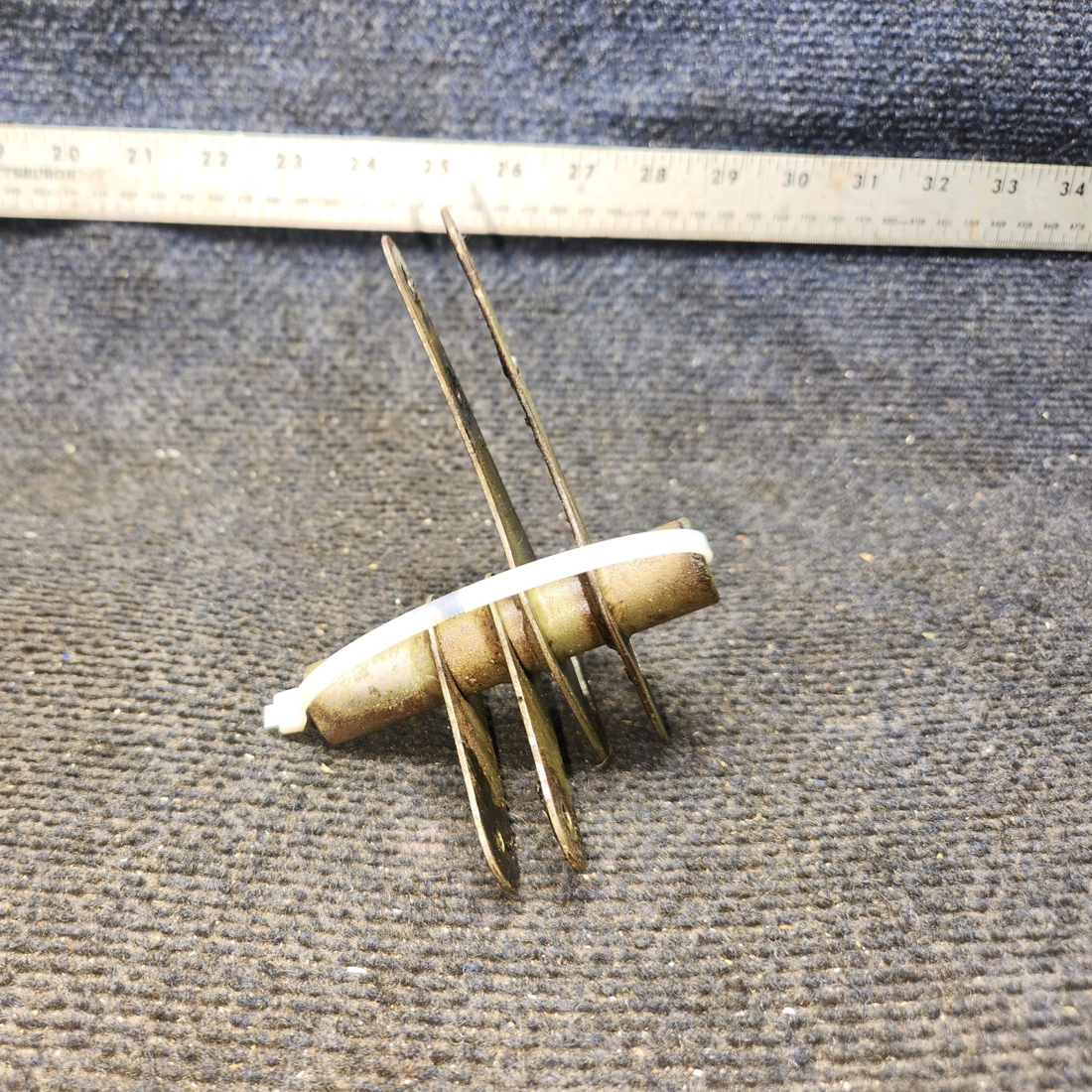 Used aircraft parts for sale, 0760611-2 Cessna 182G Aileron Bellcrank Assembly - RH