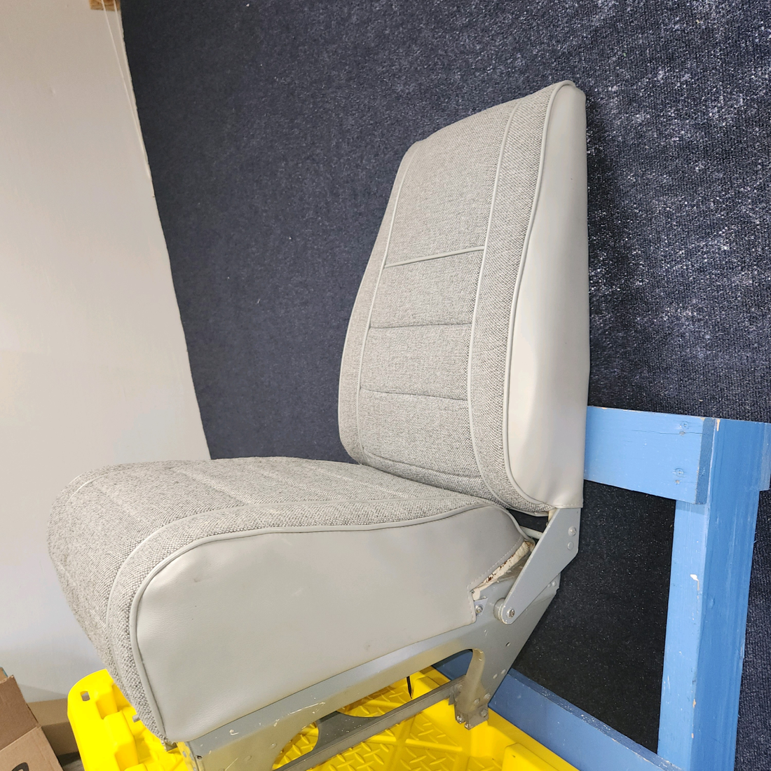 Used aircraft parts for sale, 169-534024-601 , 169-534024-602 , 169-534025-601 Beechcraft A23A Musketeer Custom III PILOT/CO-PILOT/REAR SEAT AND LATERAL IN GOOD CONDITION