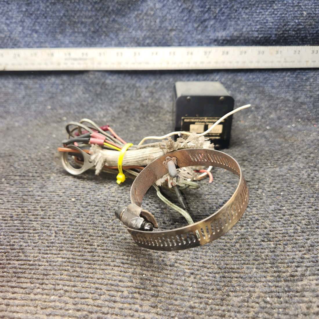 Used aircraft parts for sale, E-1 Electronic International Beechcraft 35-33 EGT indicator with probe