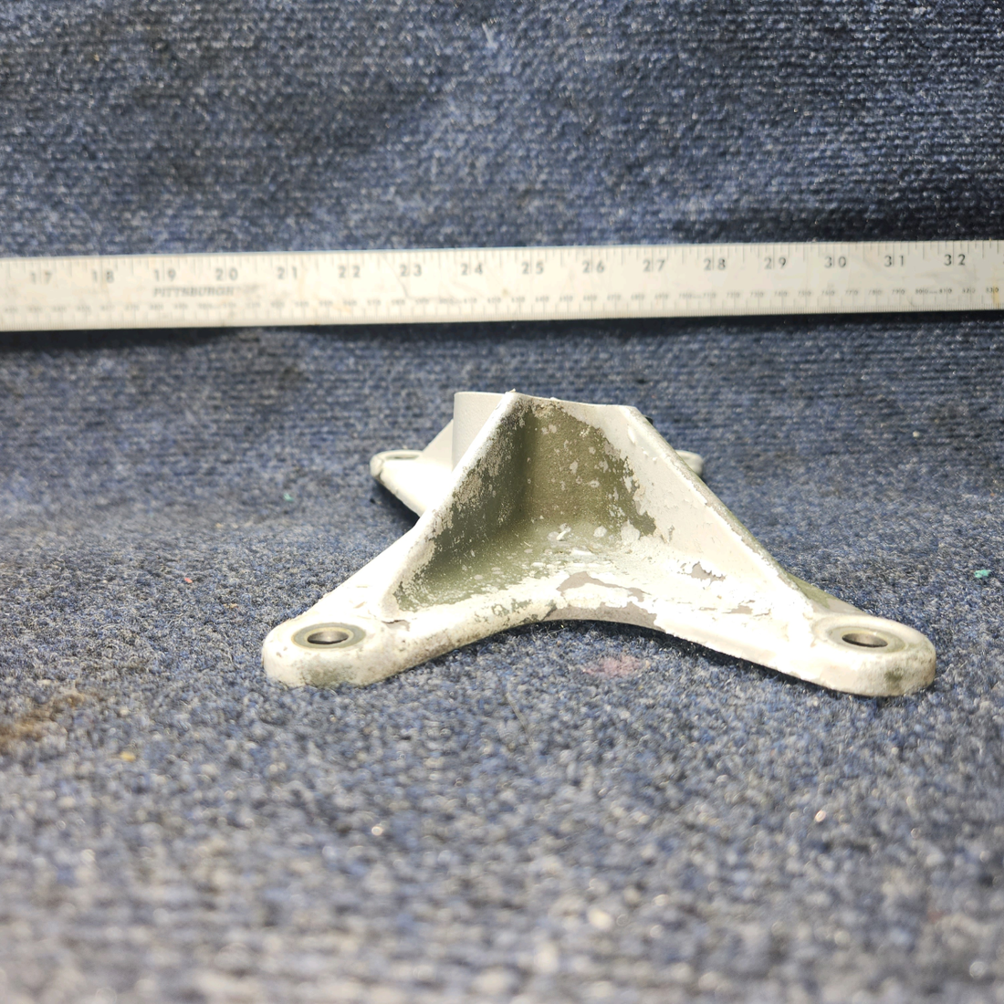 Used aircraft parts for sale, 67040-014 PIPER PA28RT-201 Fitting Assy Forward L.H