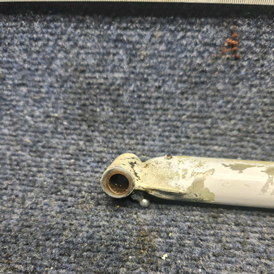 Used aircraft parts for sale, 45-825080-13 Beechcraft F33A NOSE GEAR RETRACT DRAG LEG