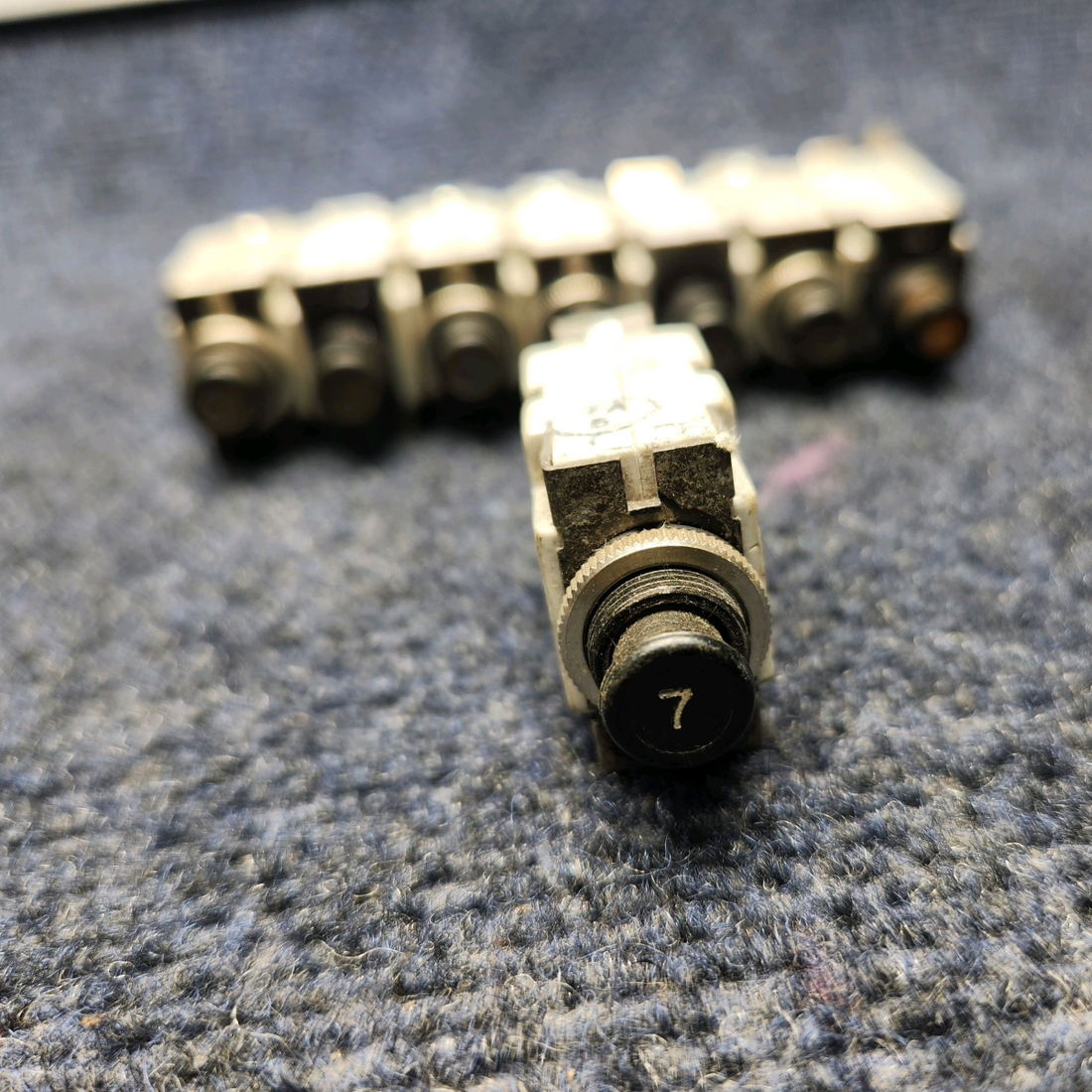 Used aircraft parts for sale, MS25244-7 Mechanical Products CIRCUIT BREAKER 7 AMP - PRICE PER EACH