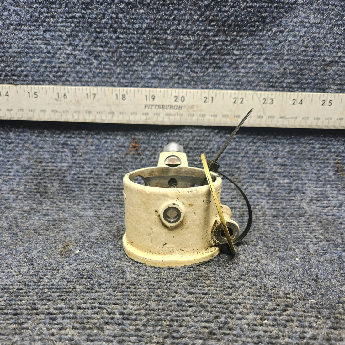 Used aircraft parts for sale, 45-825033 Beechcraft F33A COLLAR NOSE GEAR STEERING