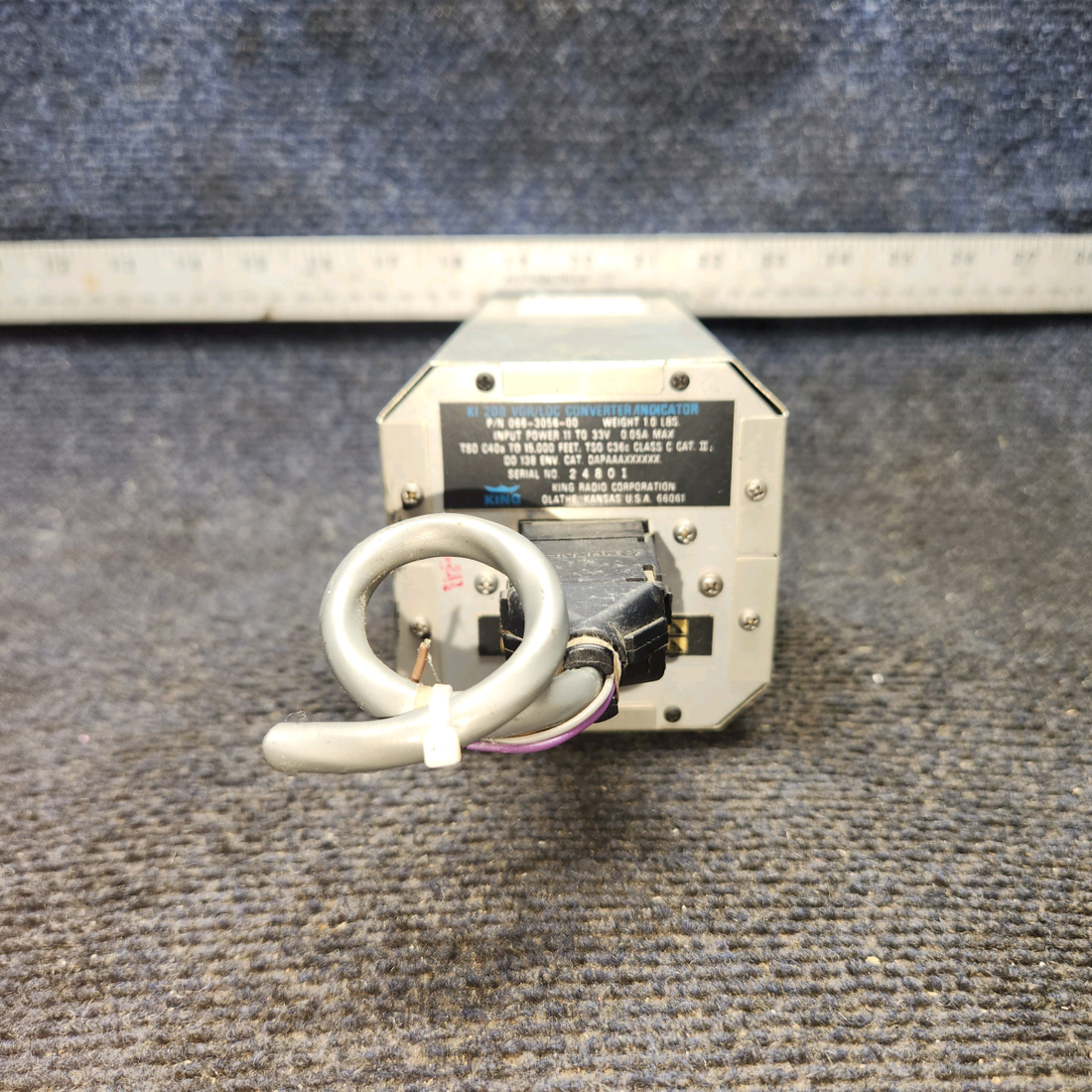 Used aircraft parts for sale, 066-3056-00 King KI-208 Beechcraft 95-B55 VOR / LOG indicator w / Connectors