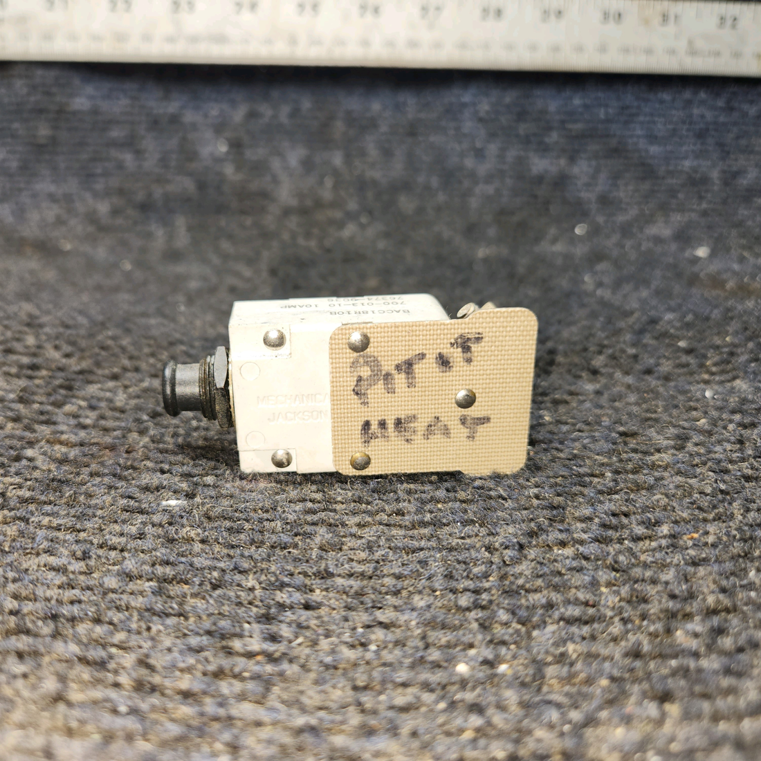 Used aircraft parts for sale, 700-013-10 Breaker Mfg Cessna 172E Pull Braker, 10 AMP