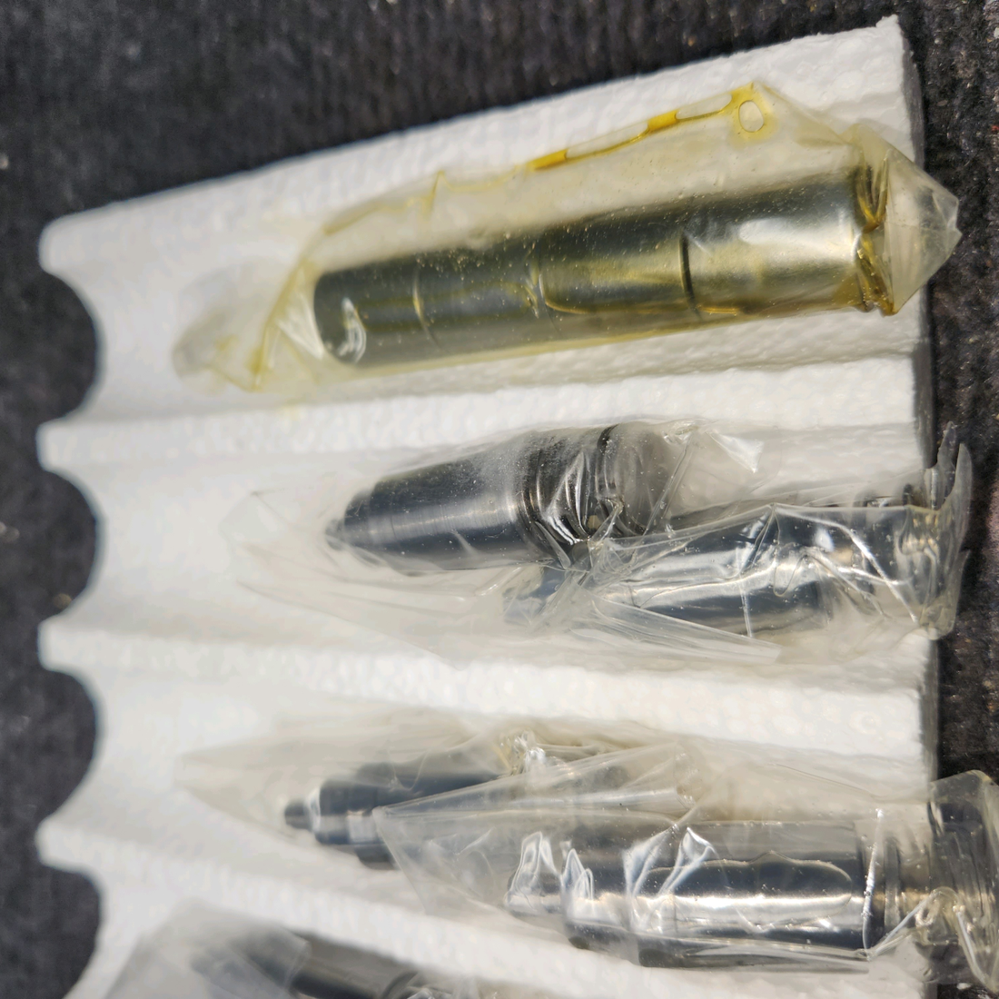 Used aircraft parts for sale, 78290 Lycoming O-320 Piper PA28-140 Hydraulic Plug Assy W/ Sockets Set of 8 with 8130-1