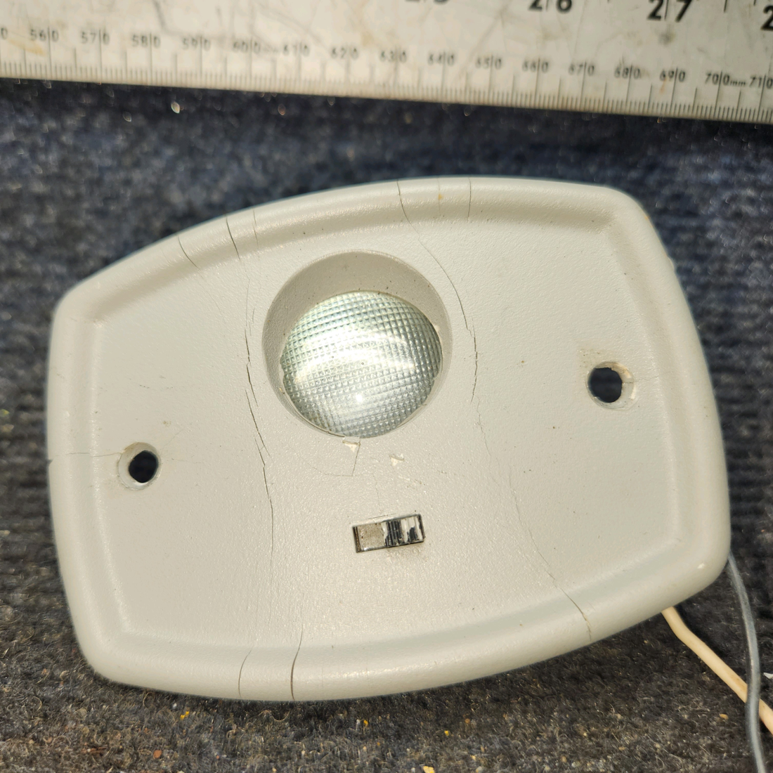 Used aircraft parts for sale, 572-524 Grimes Piper PA32RT-300 Reading Light W/Switch (14 V)