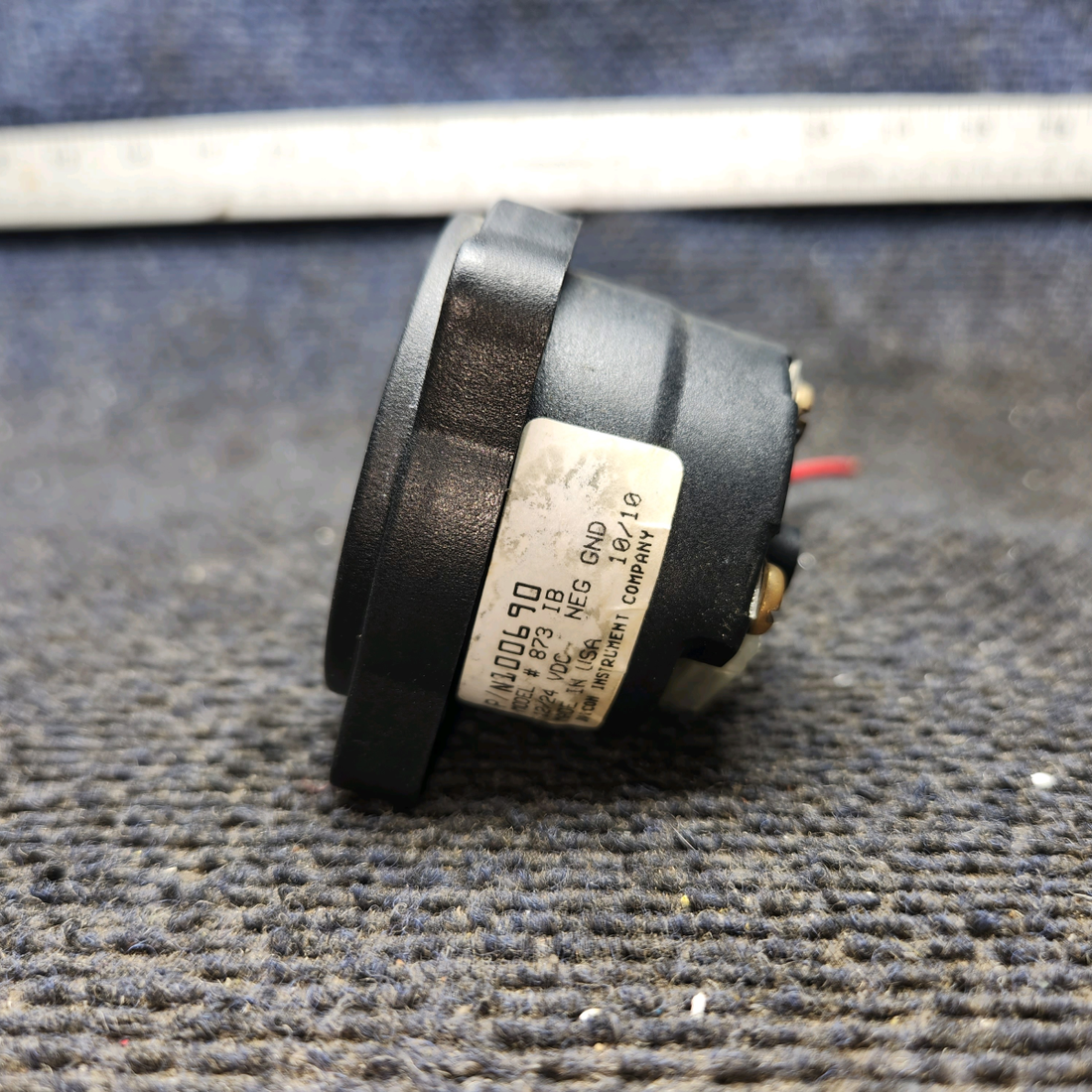 Used aircraft parts for sale, 100690 Datcon Instruments 873 cessna 150G Hour Meter Indicator – 12–24V, 1,318 Hours
