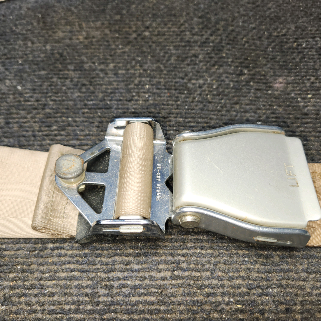 Used aircraft parts for sale, 3079-3-311-8060 AmSafe Beechcraft 95-55B Pilot or Co-Pilot Seat Belt