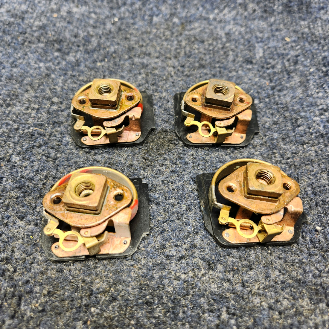 Used aircraft parts for sale, 1508440 BEECHCRAFT F35 OIL PRESS INDICATOR PRICE PER EACH
