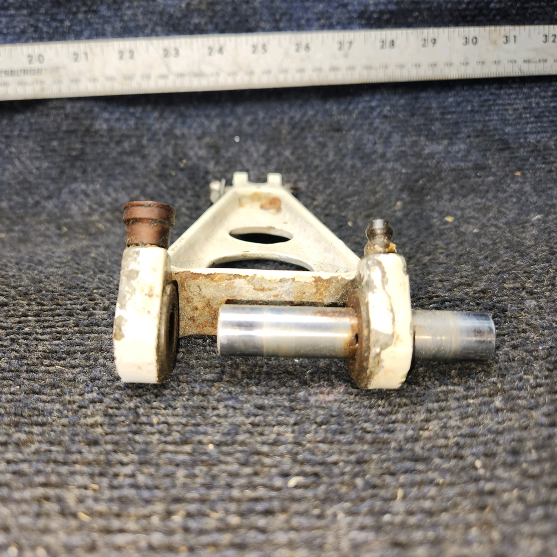 Used aircraft parts for sale, 45-815015-6 BEECHCRAFT F35 Main Gear Torque Link Lower