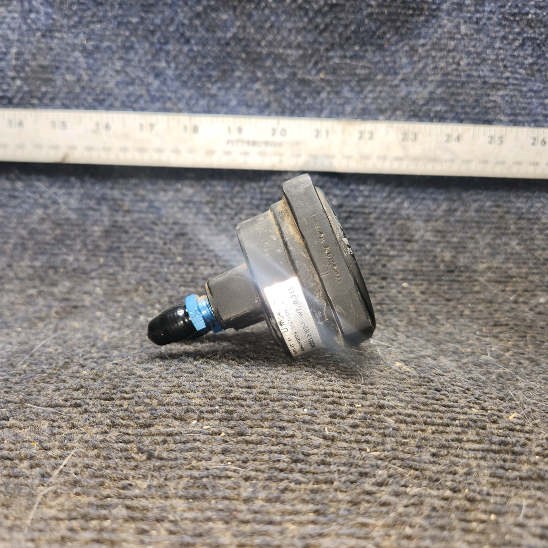 Used aircraft parts for sale, S1414-1 cessna 172k Suction Gauge