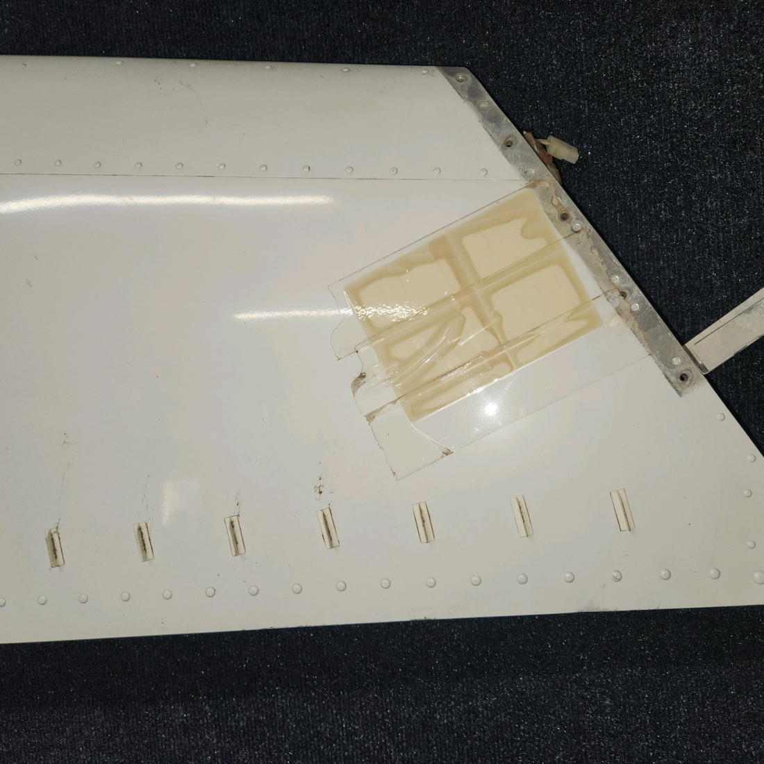 Used aircraft parts for sale, 1231000-23 Cessna 182P Fin Assembly