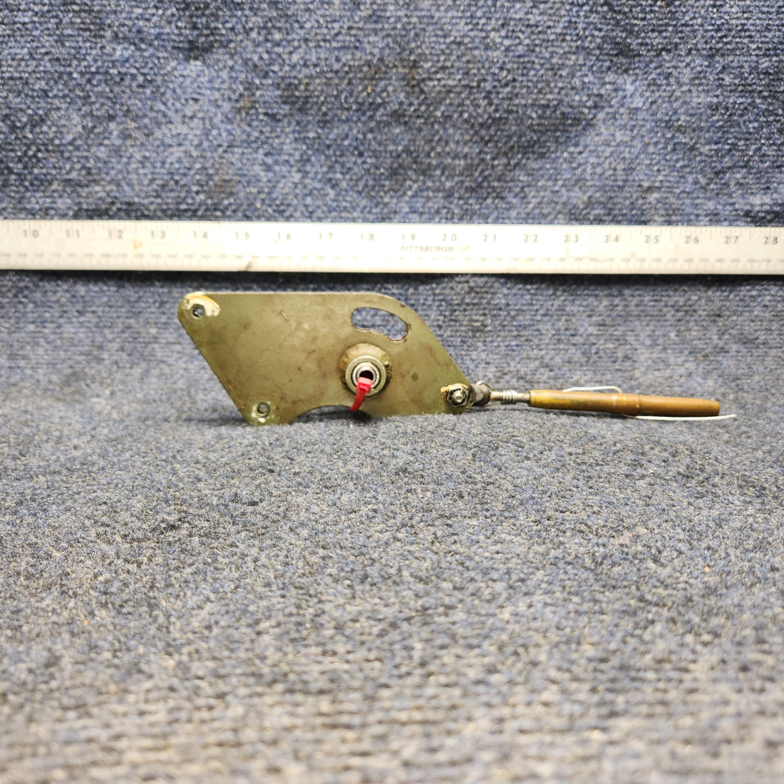 Used aircraft parts for sale, 0523223-1 CESSNA 172K AILERON BELLCRANK ASSEMBLY RH