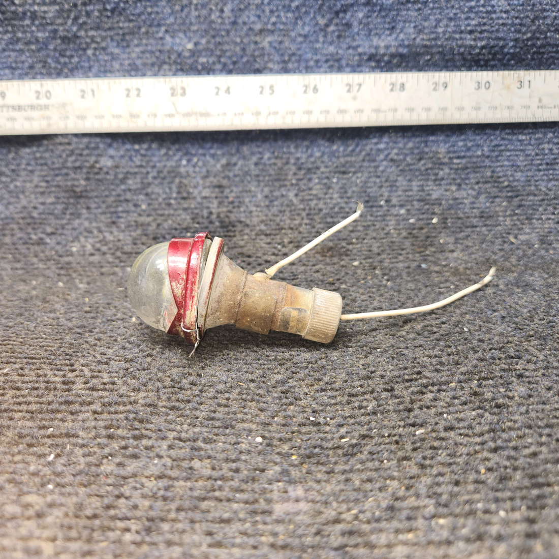 Used aircraft parts for sale, 472-665 Piper PA-28-140 Wing Tip Navigation Light without Tip