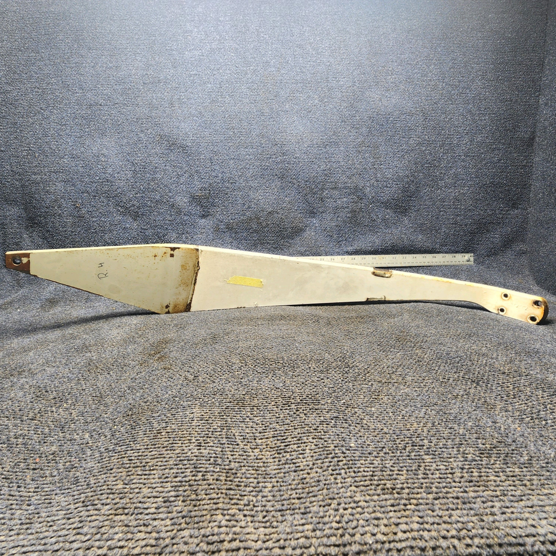 Used aircraft parts for sale, 0541164-3 Cessna 172E Main Landing Gear Spring LH