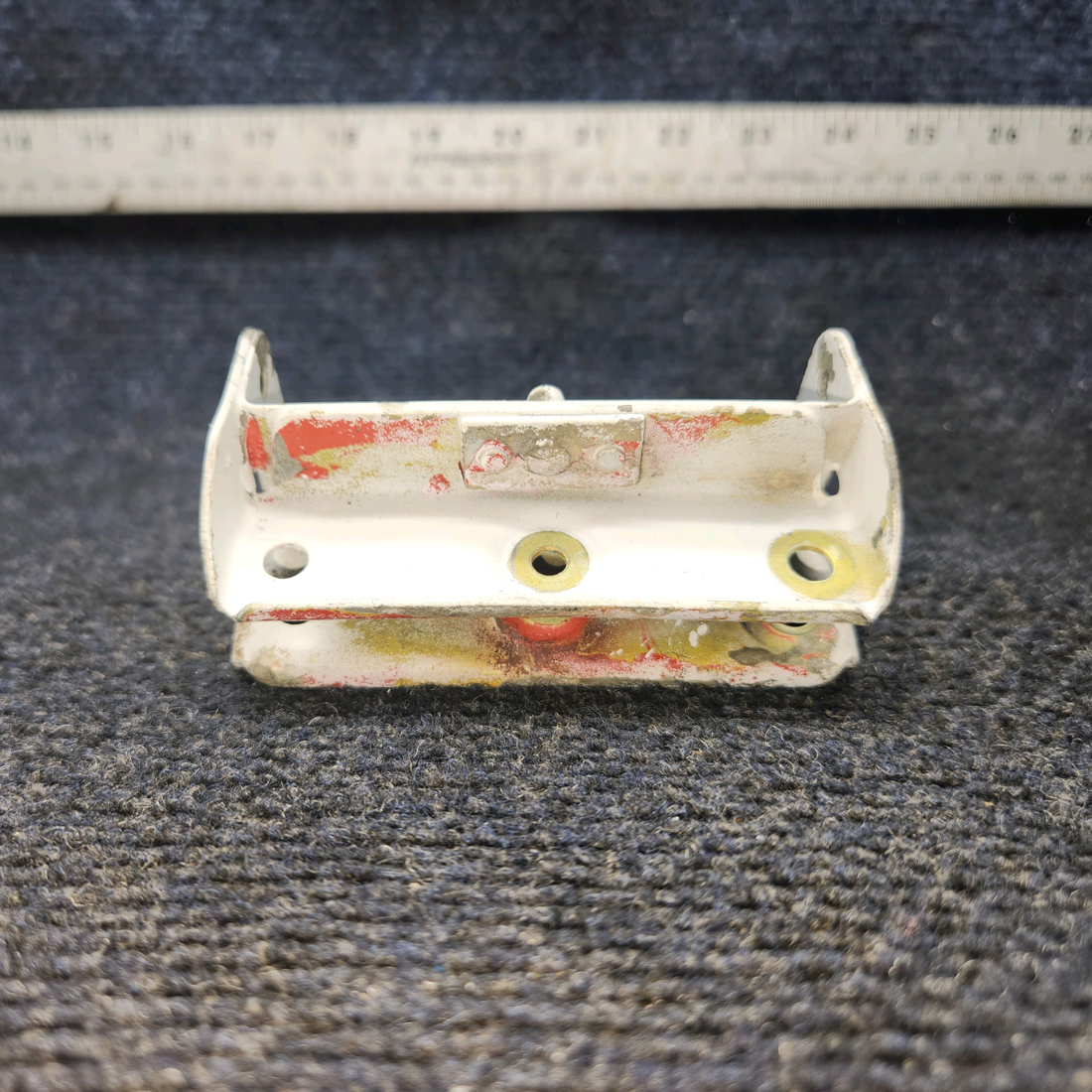 Used aircraft parts for sale, 45-135035 BEECHCRAFT 95-55B Aileron Hinge Assembly, Inboard – LH