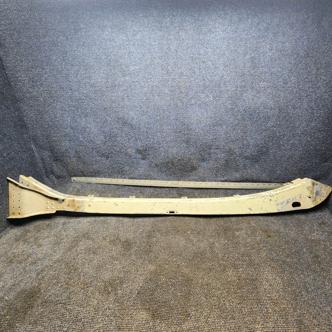 Used aircraft parts for sale, 0512124-36 Cessna 172E AFT Channel - RH