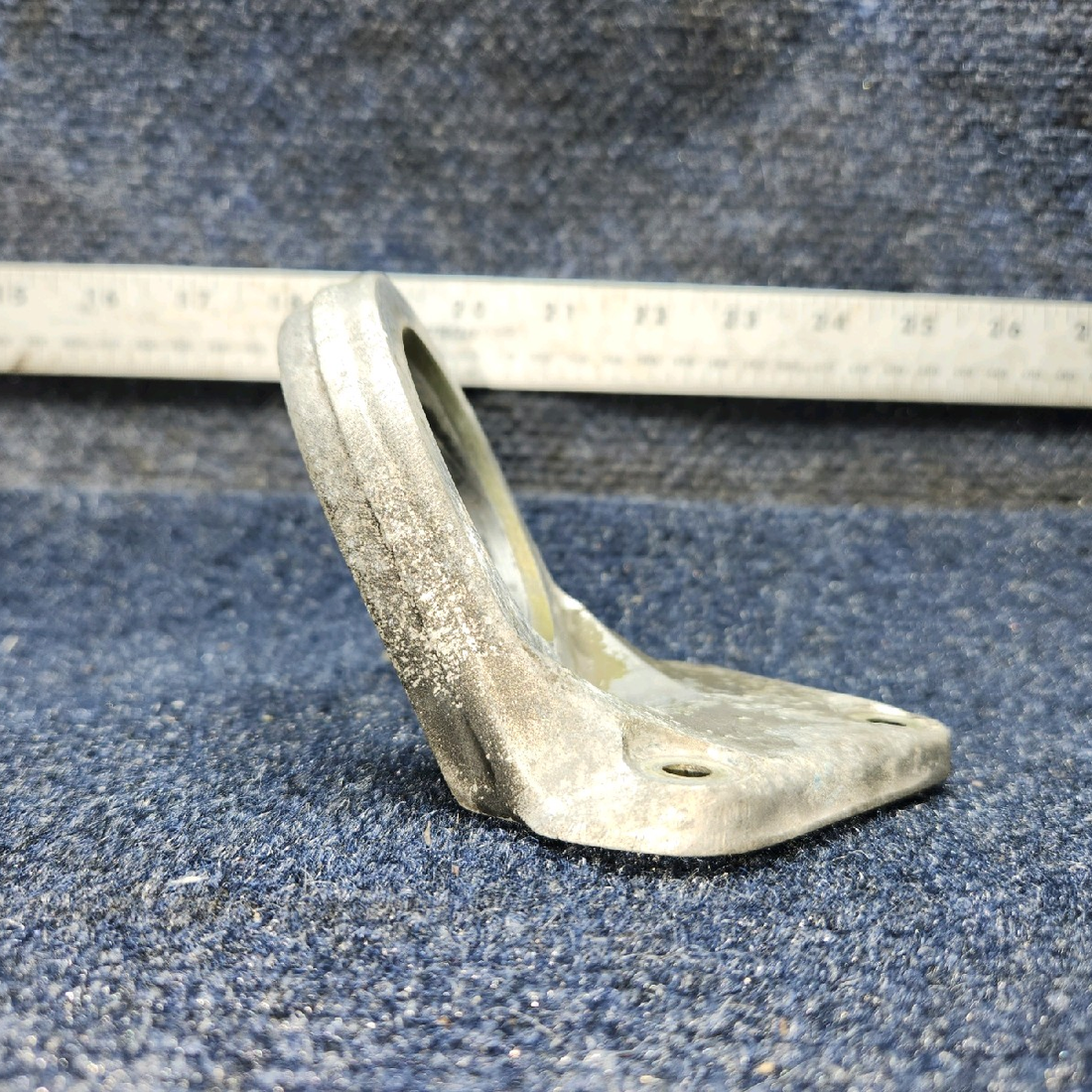 Used aircraft parts for sale, 37107-000 piper pa34-200t Engine Mount Bracket