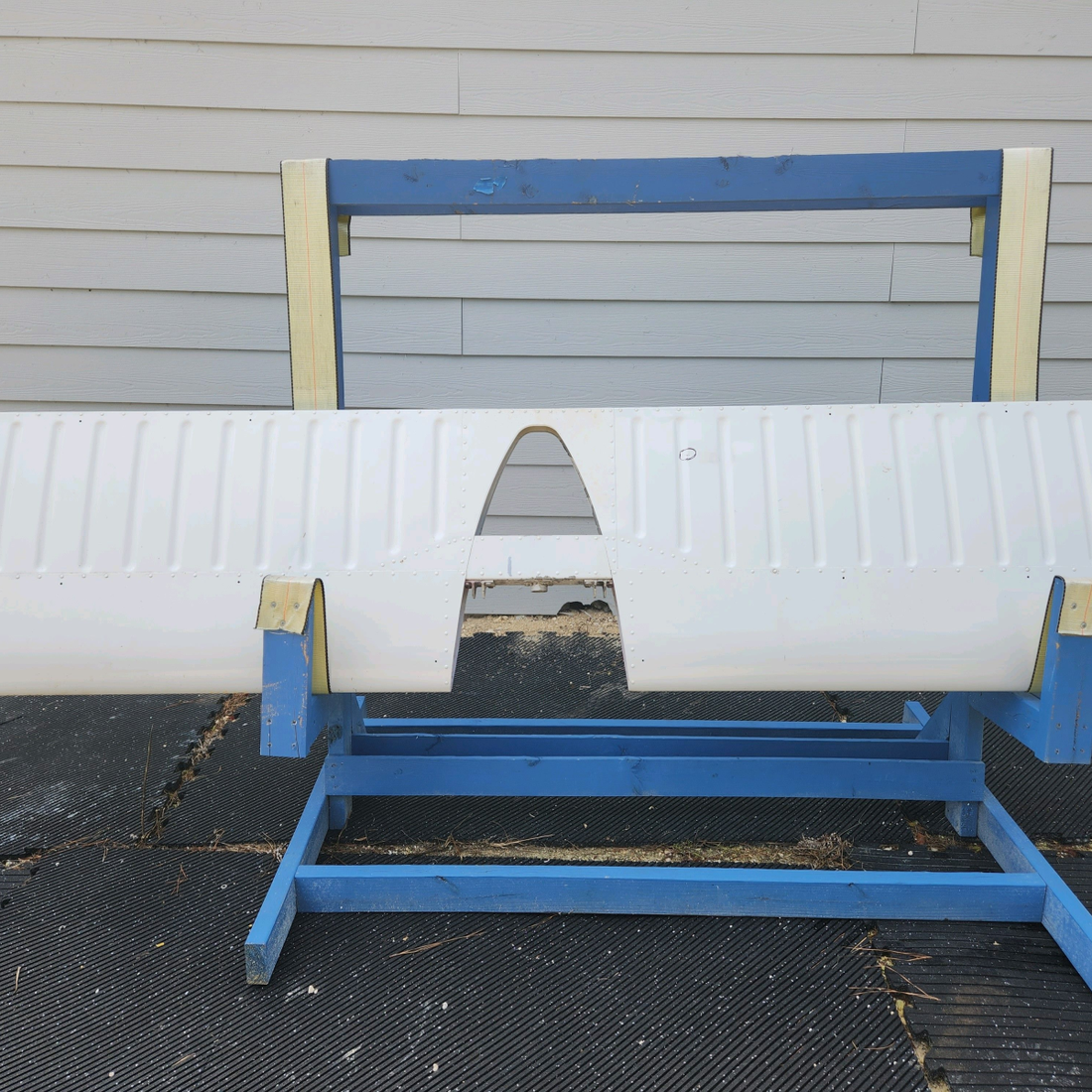 Used aircraft parts for sale, 63460-000 PIPER PA28-140 STABILATOR ASSEMBLY - HAVE A LITLE CRACK - "SEE PHOTOS FOR DETAILS".