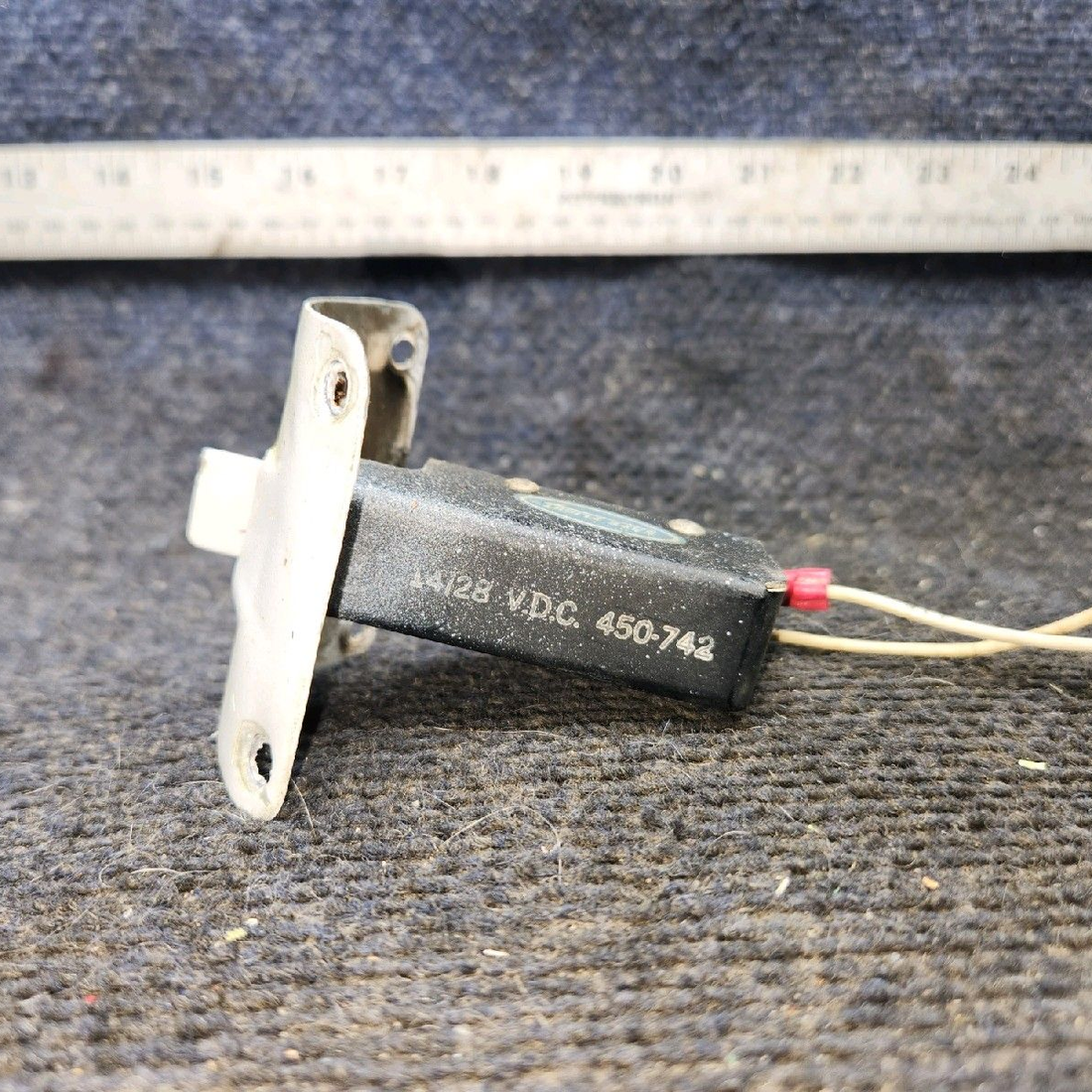 Used aircraft parts for sale, 450-742, 450-745 Safe Flight piper PA-28-181 Lift Detector