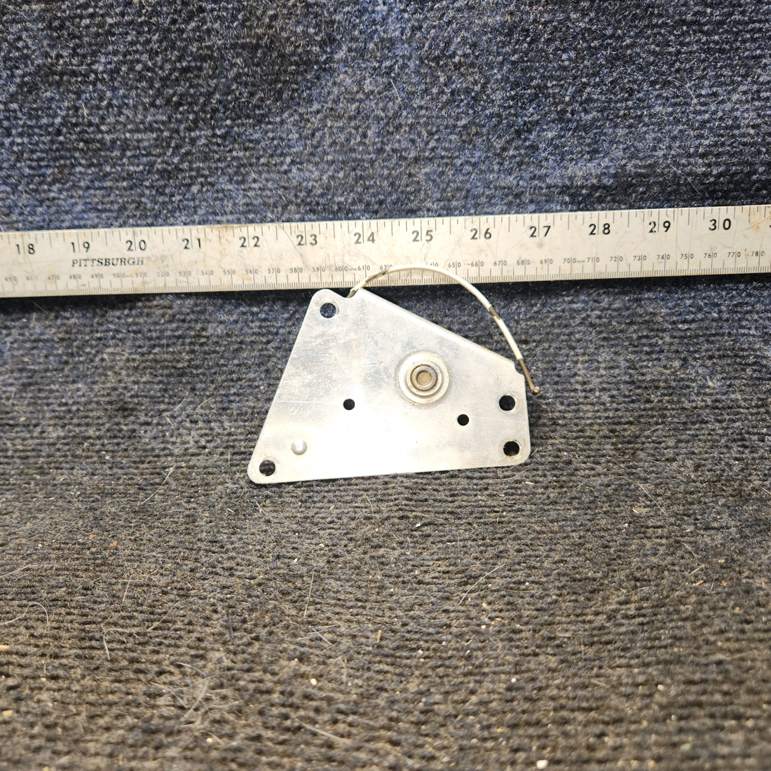 Used aircraft parts for sale, 0713656-1 cessna 172N Elevator Trim Control System