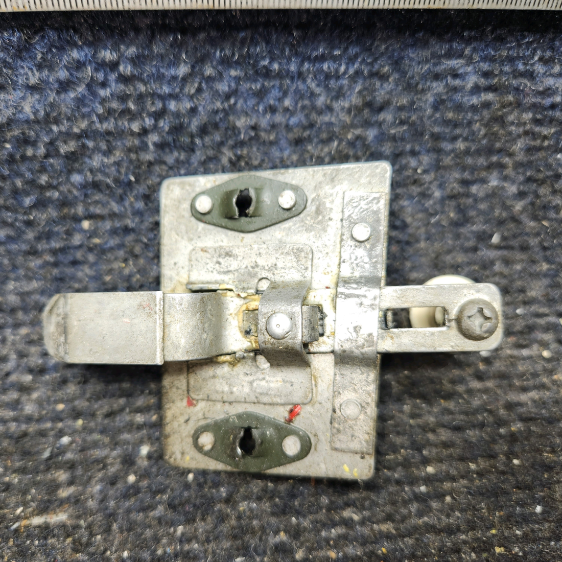 Used aircraft parts for sale, 0411590-1 Cessna 172E Cabin Door Thumb Latch Assembly (White)