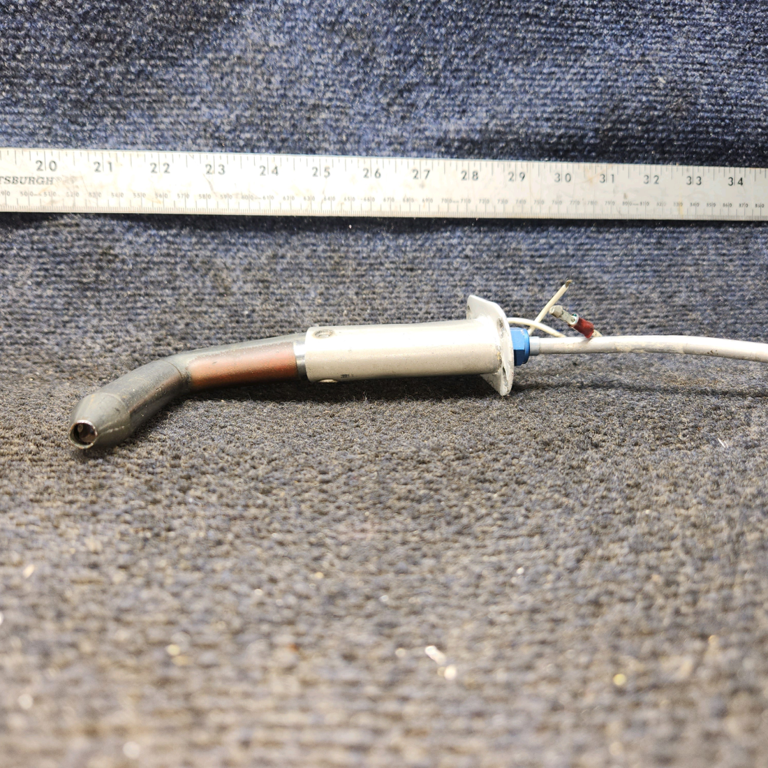 Used aircraft parts for sale, 50-384040 BEECHCRAFT 95-55B Pitot Tube Assembly – Heated 28 Volts