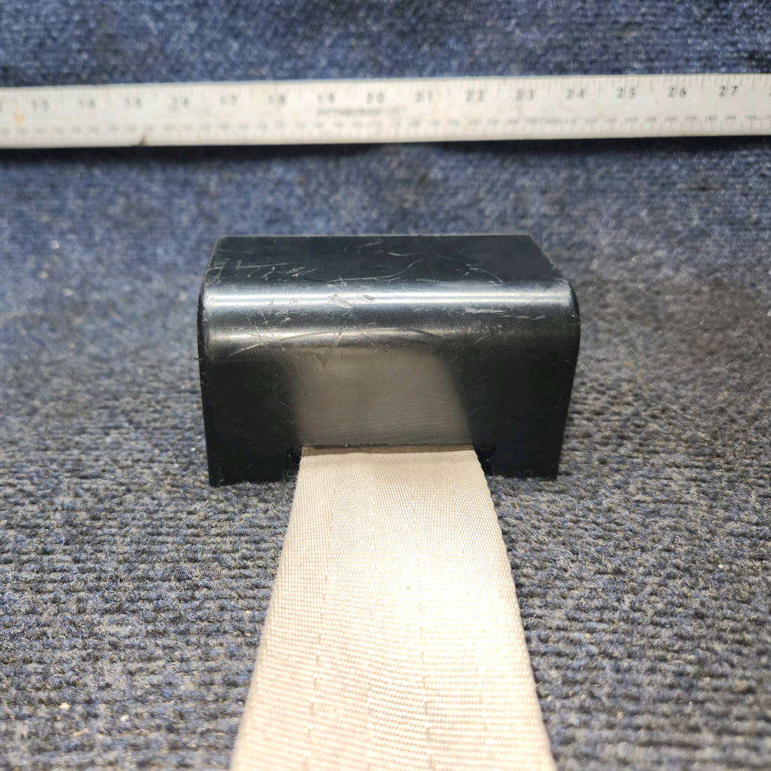 Used aircraft parts for sale, 501580-439 AmSafe BEECHCRAFT 95-55B Safety Seatbell Shoulder Harness