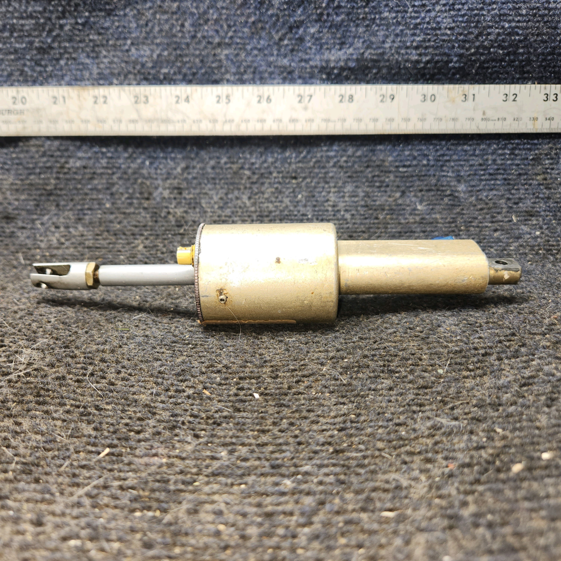 Used aircraft parts for sale, 0541138-22 cessna 172N Brake Master Cylinder