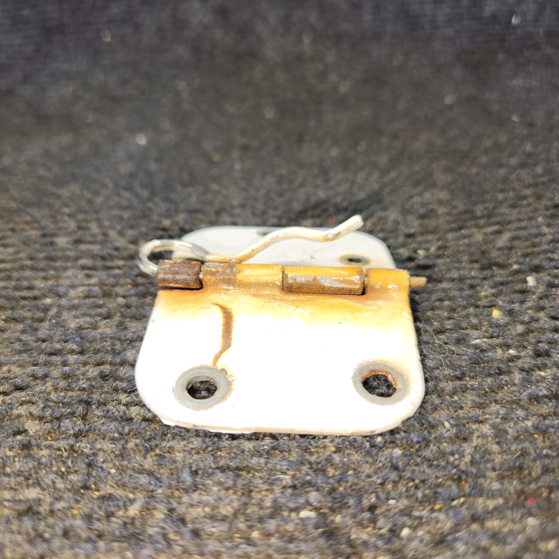 Used aircraft parts for sale, 0511280-3 Cessna 172E Cabin Door Lower Hinge Assembly LH
