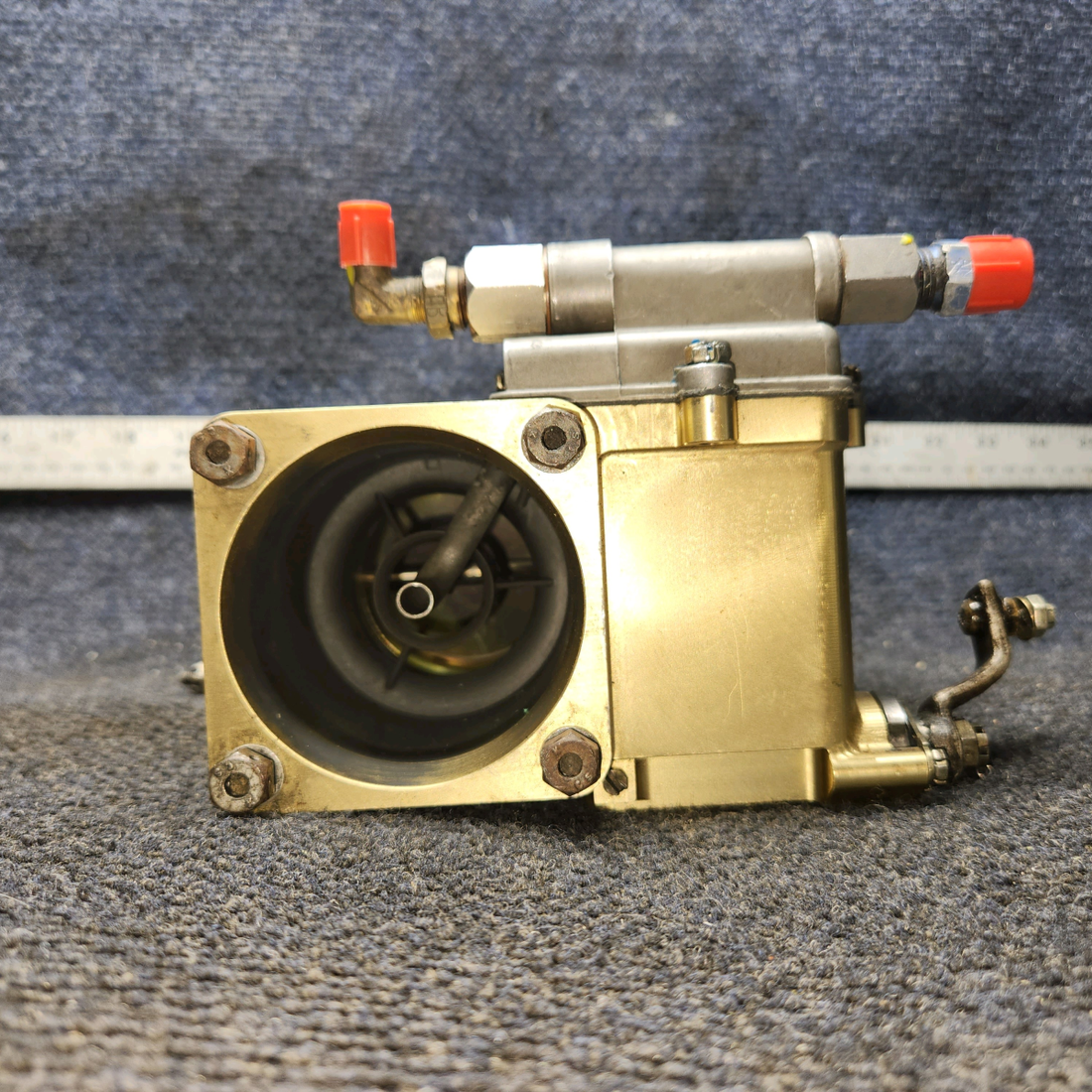 Used aircraft parts for sale, LW-16518-85 Carburetor Assembly – Used, Appears Factory New