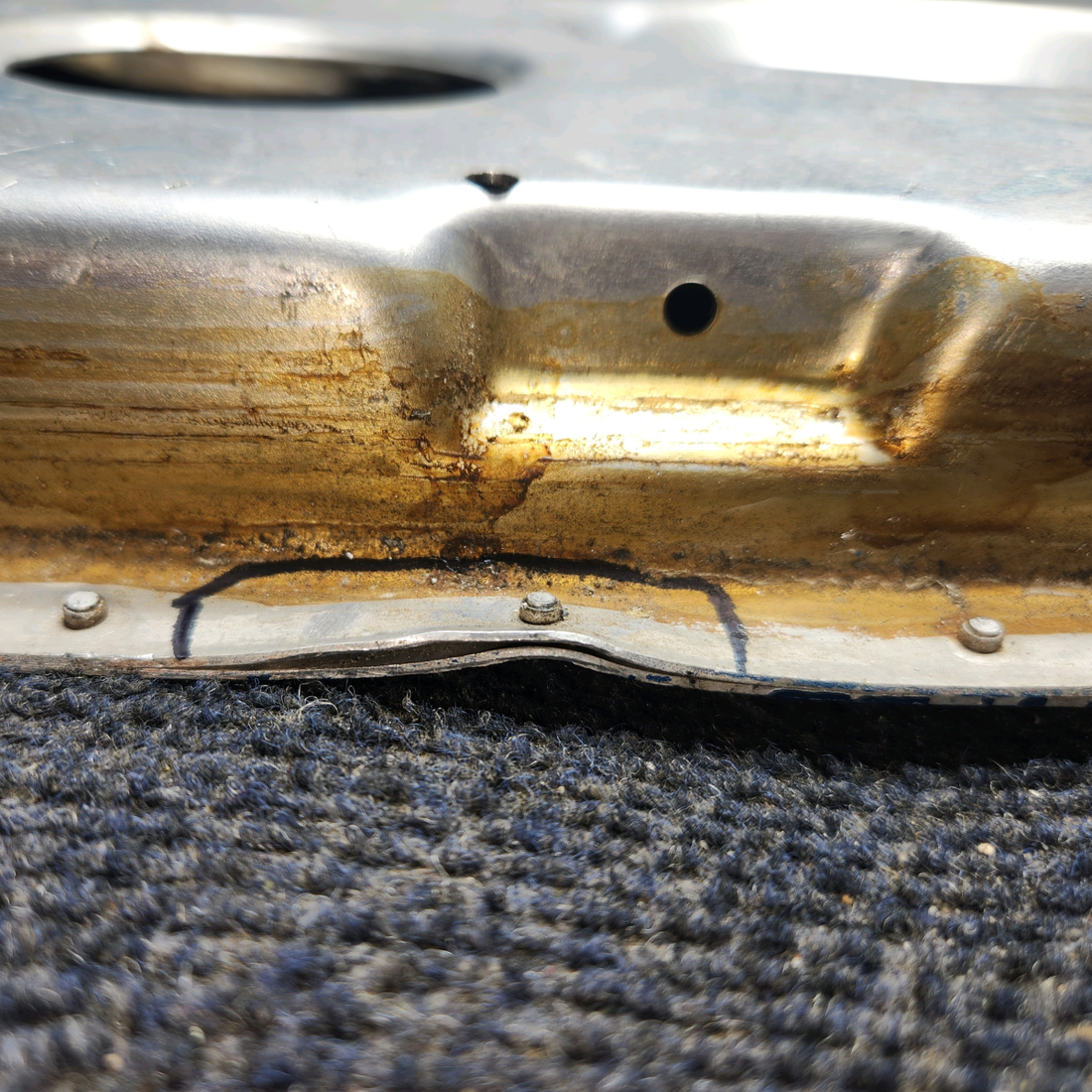 Used aircraft parts for sale, 0711101-33 Cessna 172F Baggage Door Structure