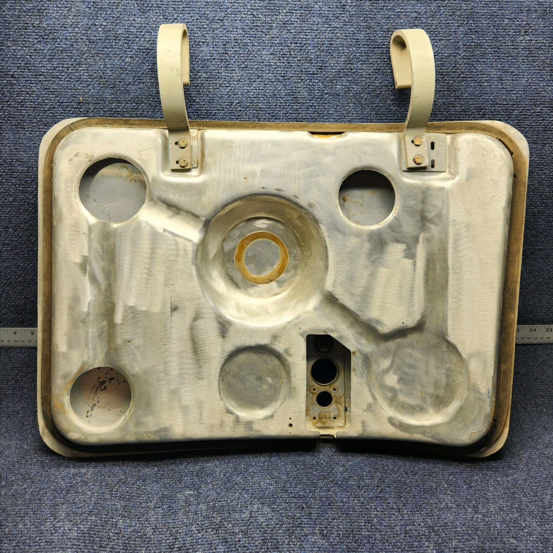 Used aircraft parts for sale, 0717037-6 PIPER- CESSNA-BEECH- MOONEY VARIOS CESSNA 172 RG BAGGAGE DOOR STRUCTURE