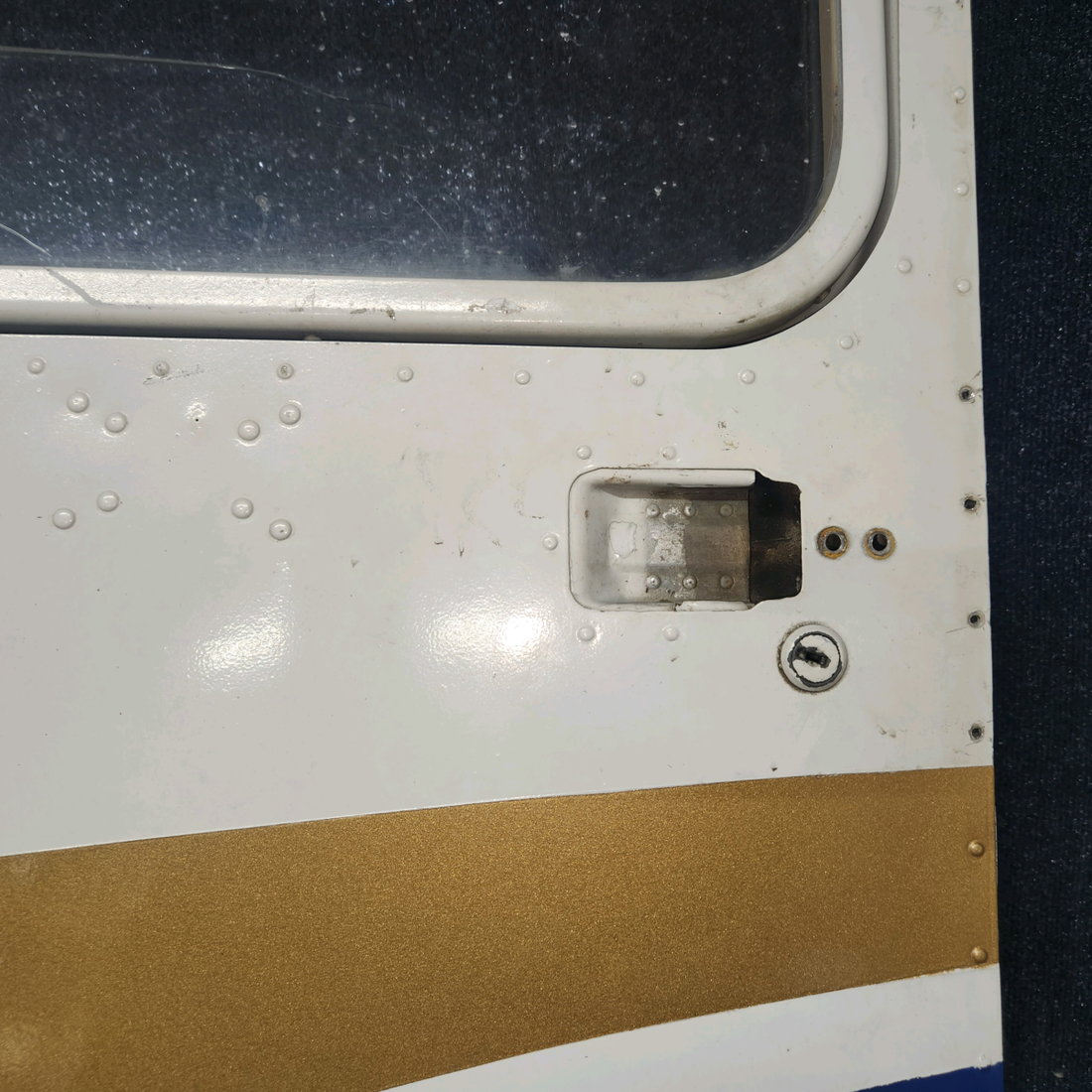Used aircraft parts for sale, 0511106-175 Cessna 172 Cabin Door - LH