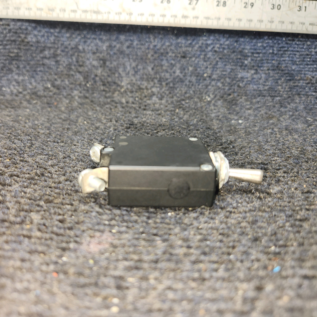 Used aircraft parts for sale, W31-X2M1G-5 Tyco Electronics W23 Cessna 172 Circuit Braker 5 AMP